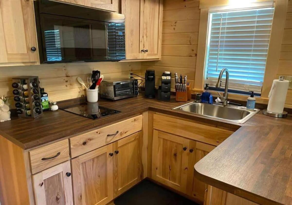 Serene 1Br Cabin Near Nc Z00 With Loft & Waterview แอชโบโร ภายนอก รูปภาพ