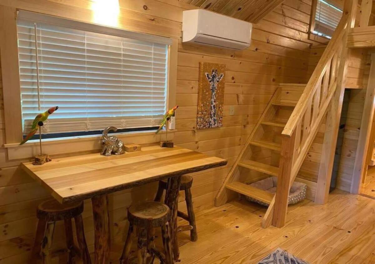 Serene 1Br Cabin Near Nc Z00 With Loft & Waterview แอชโบโร ภายนอก รูปภาพ